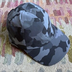 Lululemon Fast and Free Grey Camo Running Hat unisex NWT
